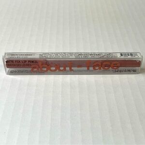 about-face
Matte Fix Lip Pencil Smoking Room
matte light chestnut